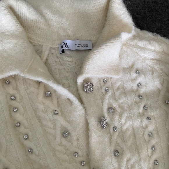 Rhinestone cropped sweater - Picture 3 of 6